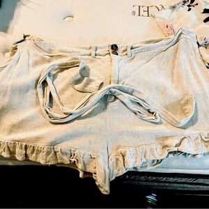 Cream colored Linen Shorts, 1XL